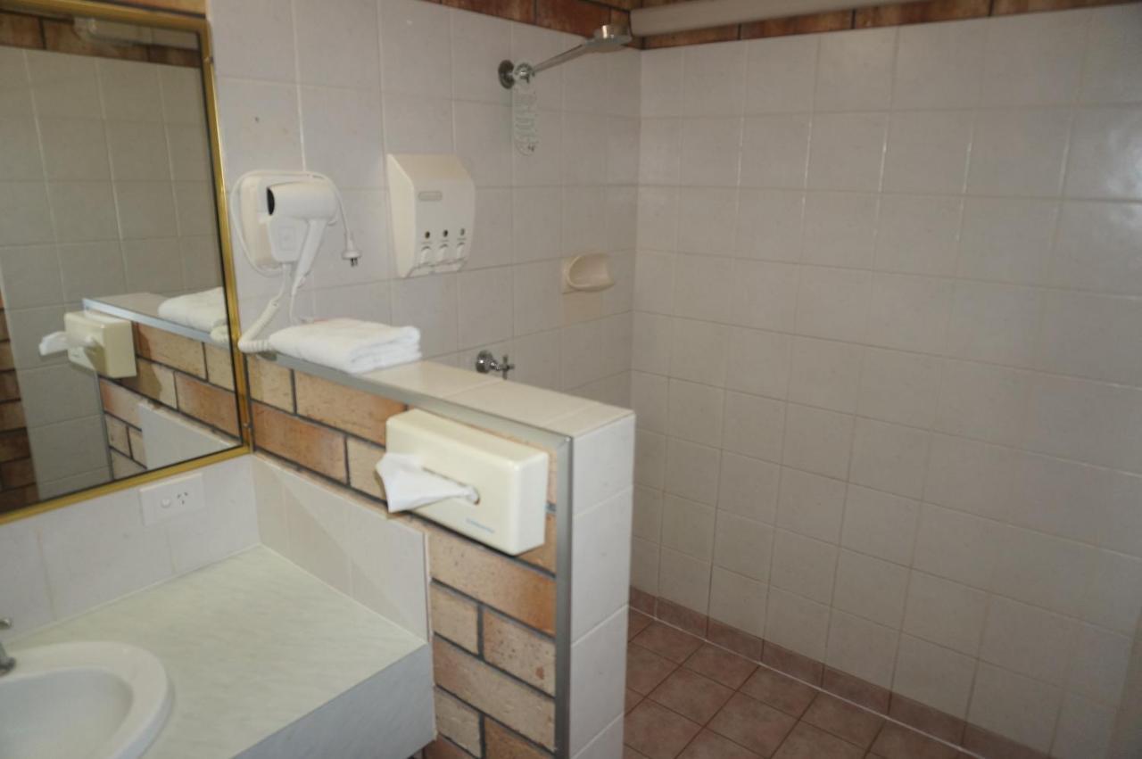 Miles Outback Motel Pokoj fotografie