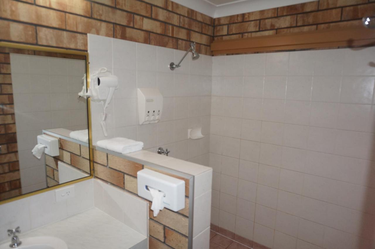 Miles Outback Motel Pokoj fotografie